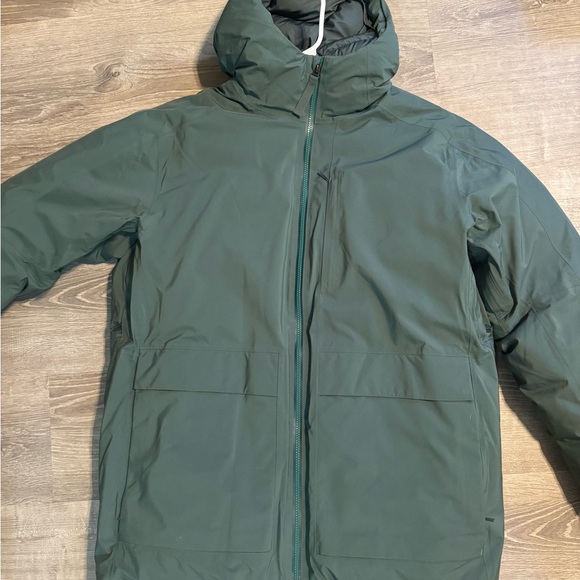 lululemon athletica Men's Forest Green Goose Down Parka - Picture 1 of 3